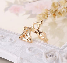 Load image into Gallery viewer, Lightning Scar Necklaces